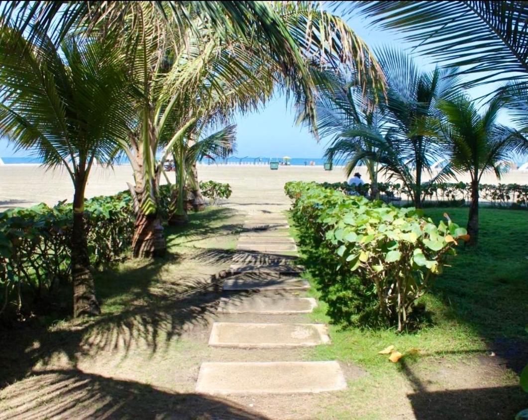 Cartagena Beach Front Apartments Dış mekan fotoğraf