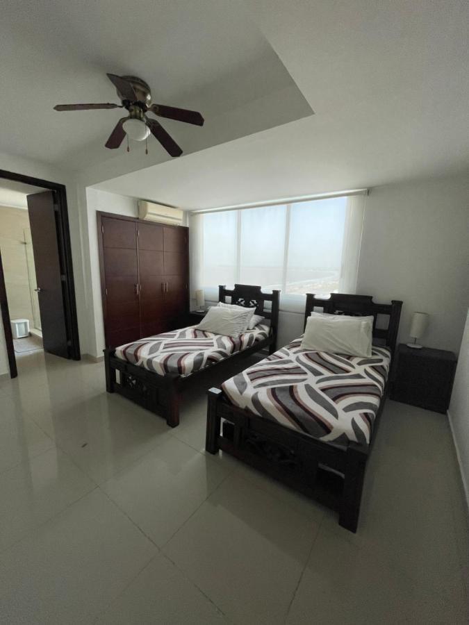 Cartagena Beach Front Apartments Dış mekan fotoğraf