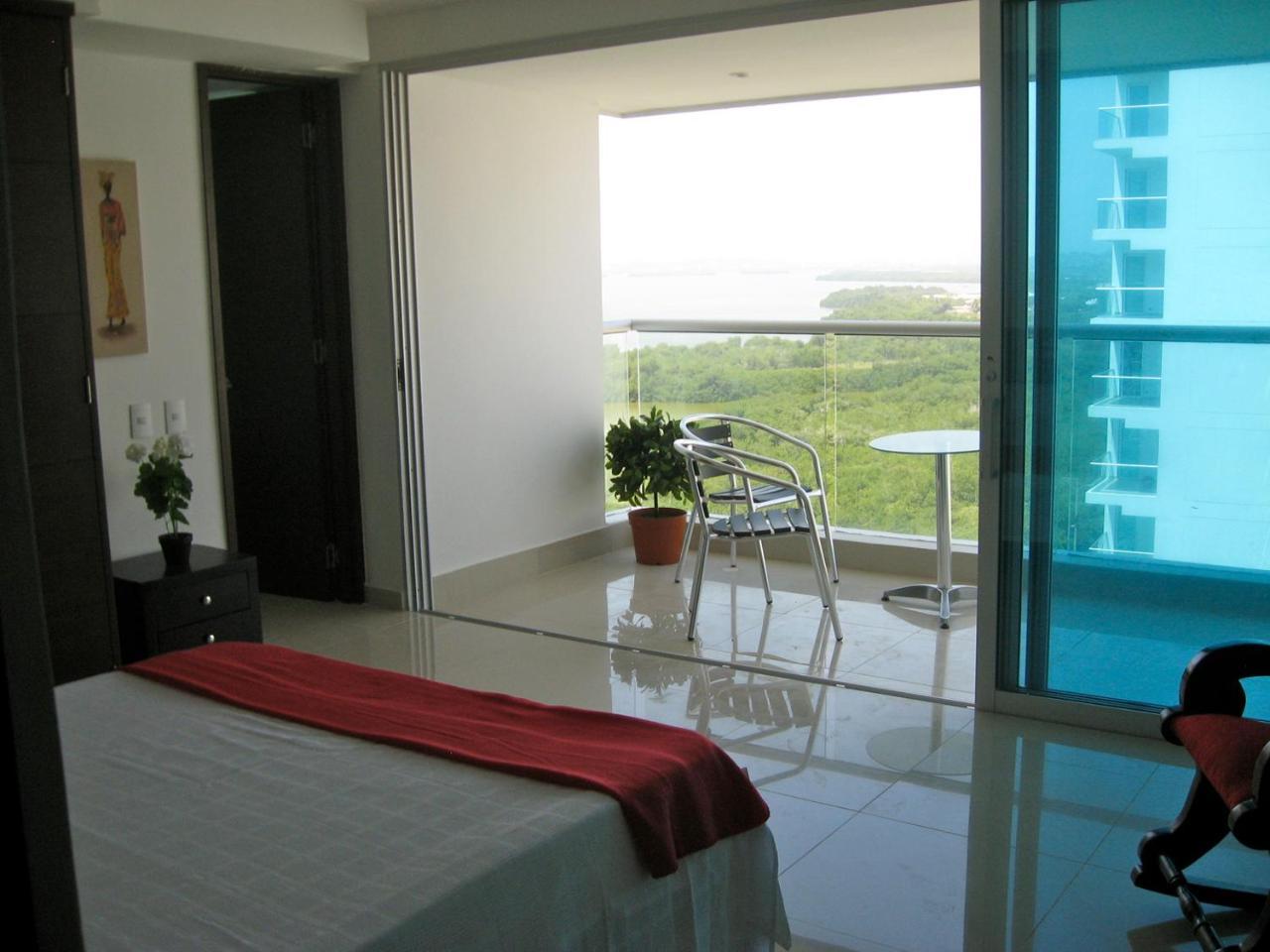 Cartagena Beach Front Apartments Dış mekan fotoğraf